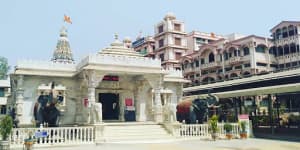 Sant Shri Balumama Mandir, a place to visit near Hotel Sadguru